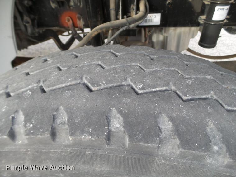 image for item L1744 2007 Freightliner Business Class M2 bucket truck