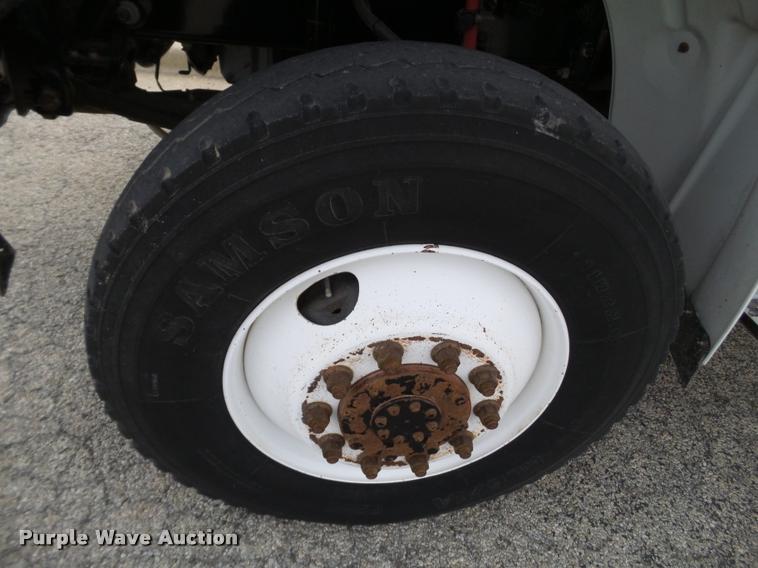 image for item L1744 2007 Freightliner Business Class M2 bucket truck