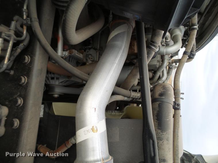 image for item L1744 2007 Freightliner Business Class M2 bucket truck