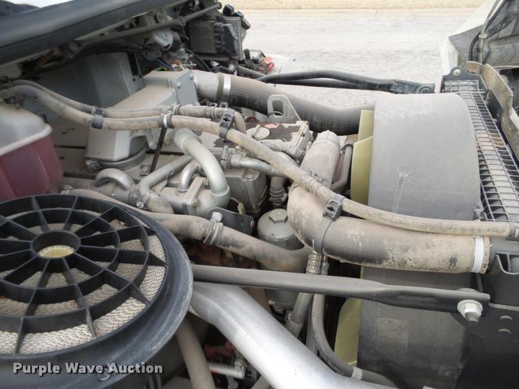 image for item L1744 2007 Freightliner Business Class M2 bucket truck