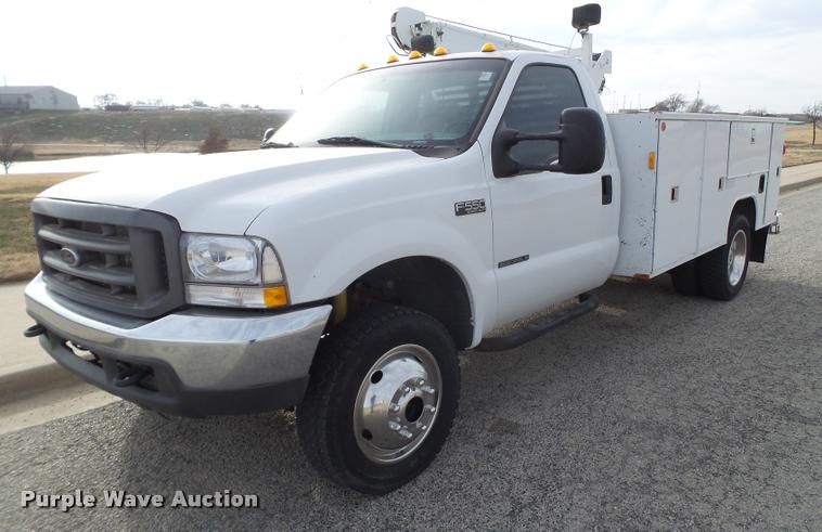 image for item L1745 2001 Ford F550 service truck with crane
