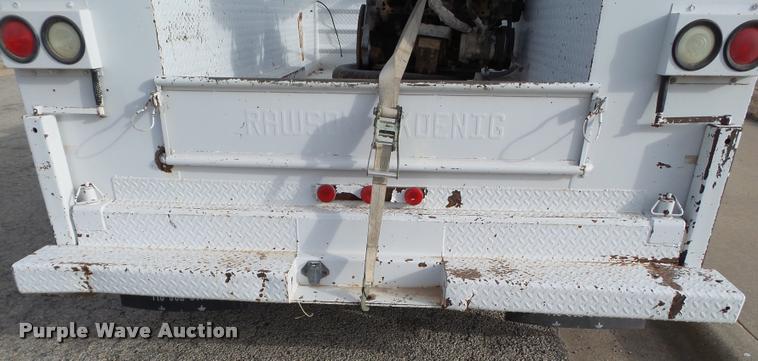 image for item L1745 2001 Ford F550 service truck with crane