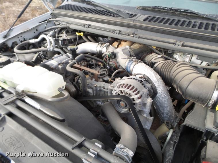 image for item L1745 2001 Ford F550 service truck with crane