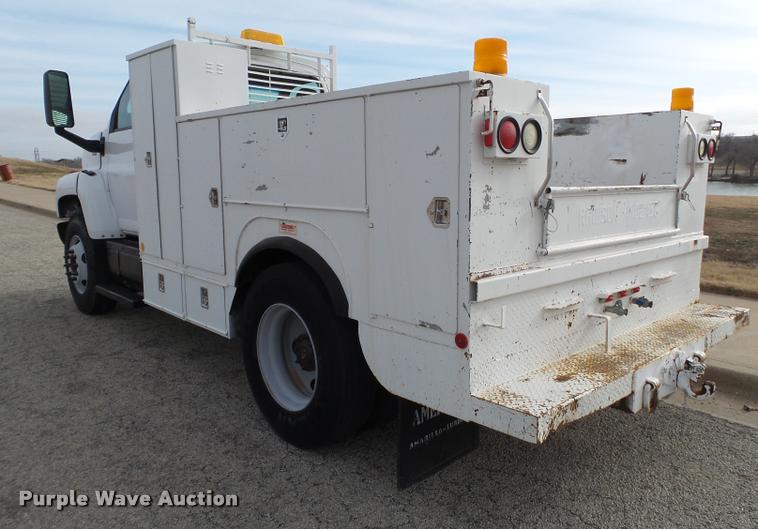 image for item L1747 2003 Chevrolet C7500 service truck