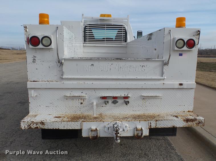 image for item L1747 2003 Chevrolet C7500 service truck