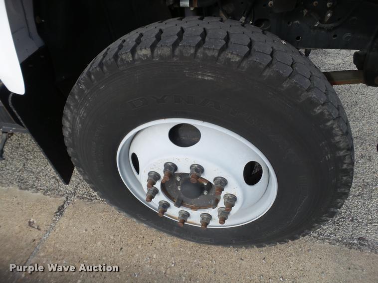 image for item L1747 2003 Chevrolet C7500 service truck