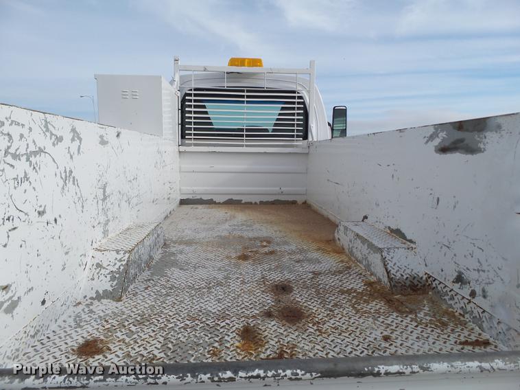 image for item L1747 2003 Chevrolet C7500 service truck