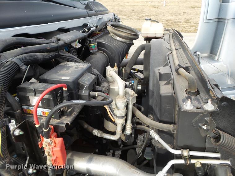 image for item L1747 2003 Chevrolet C7500 service truck