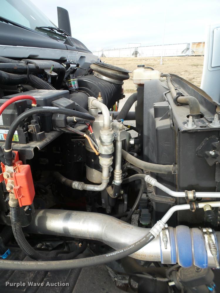 image for item L1747 2003 Chevrolet C7500 service truck