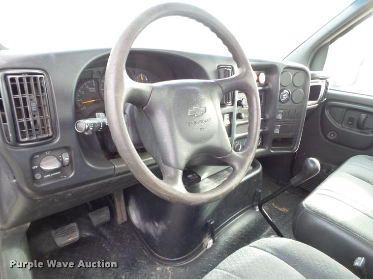 image for item L1747 2003 Chevrolet C7500 service truck