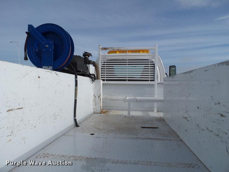 image for item L1748 2005 Chevrolet C7500 service truck