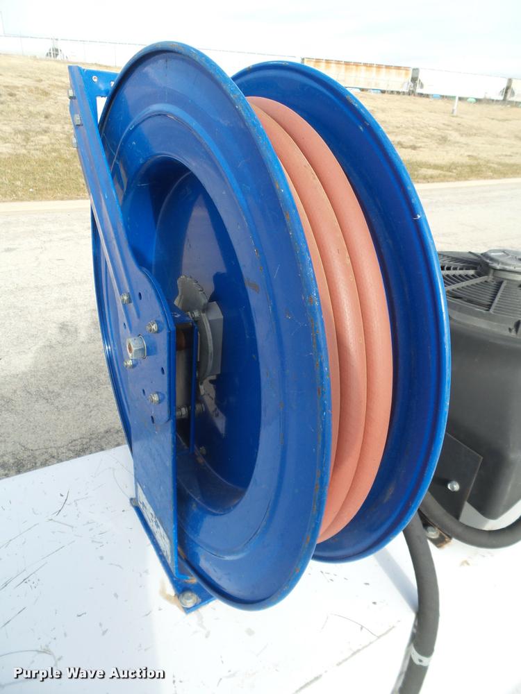 image for item L1748 2005 Chevrolet C7500 service truck