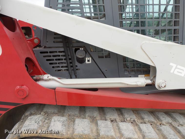 image for item L3552 2004 Takeuchi TL150 skid steer