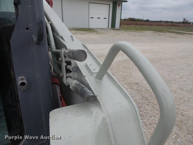 image for item L3552 2004 Takeuchi TL150 skid steer