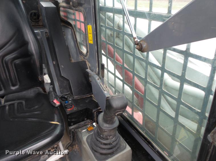 image for item L3552 2004 Takeuchi TL150 skid steer