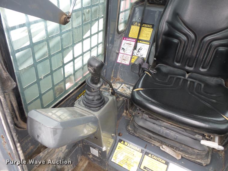 image for item L3552 2004 Takeuchi TL150 skid steer