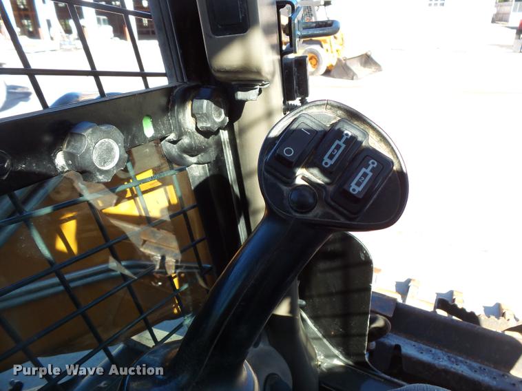 image for item L3583 2014 Case TV380 skid steer