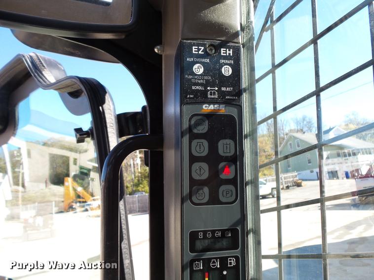 image for item L3583 2014 Case TV380 skid steer