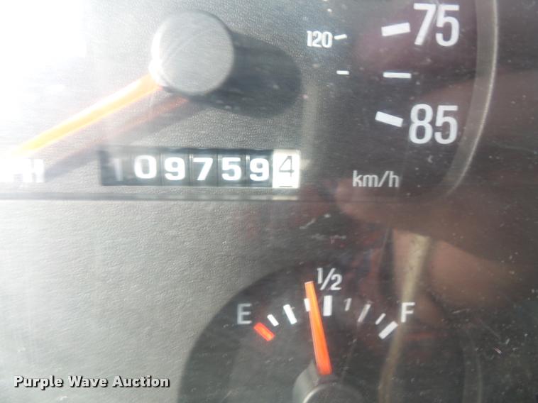 image for item L3587 1997 Ford LT8513 Louisville 113 oil distributor truck