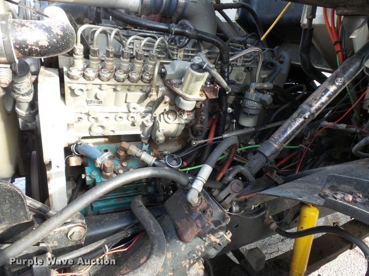 image for item L3587 1997 Ford LT8513 Louisville 113 oil distributor truck