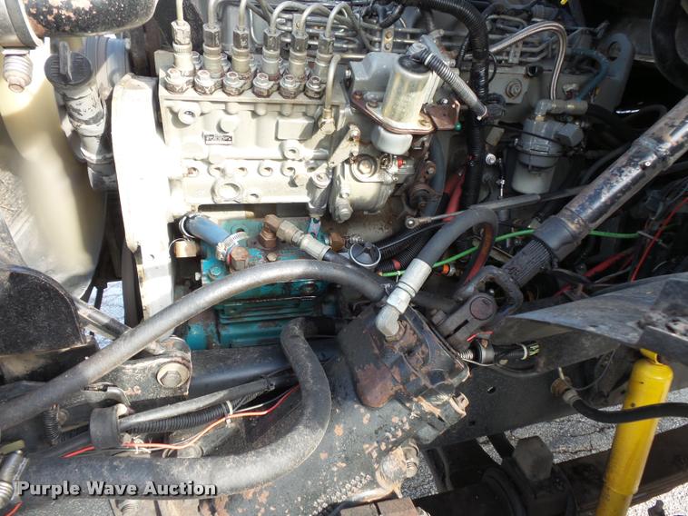 image for item L3587 1997 Ford LT8513 Louisville 113 oil distributor truck