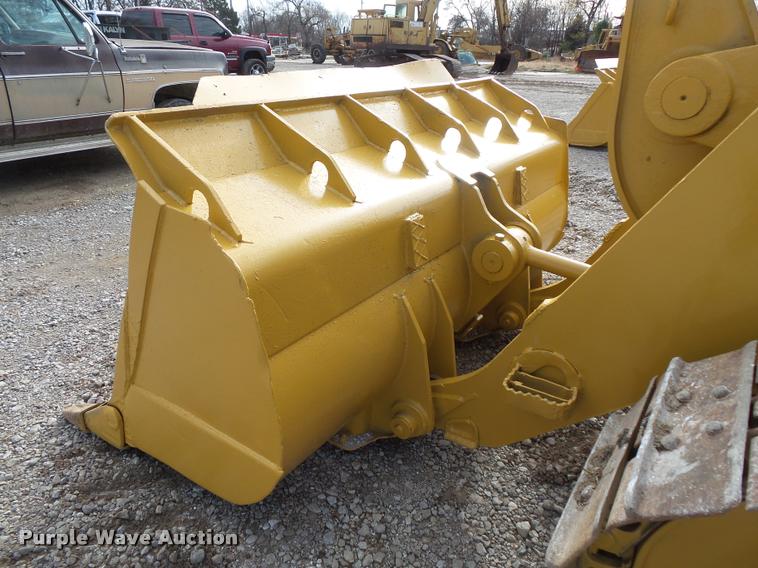 image for item L3588 1989 Caterpillar 963 track loader