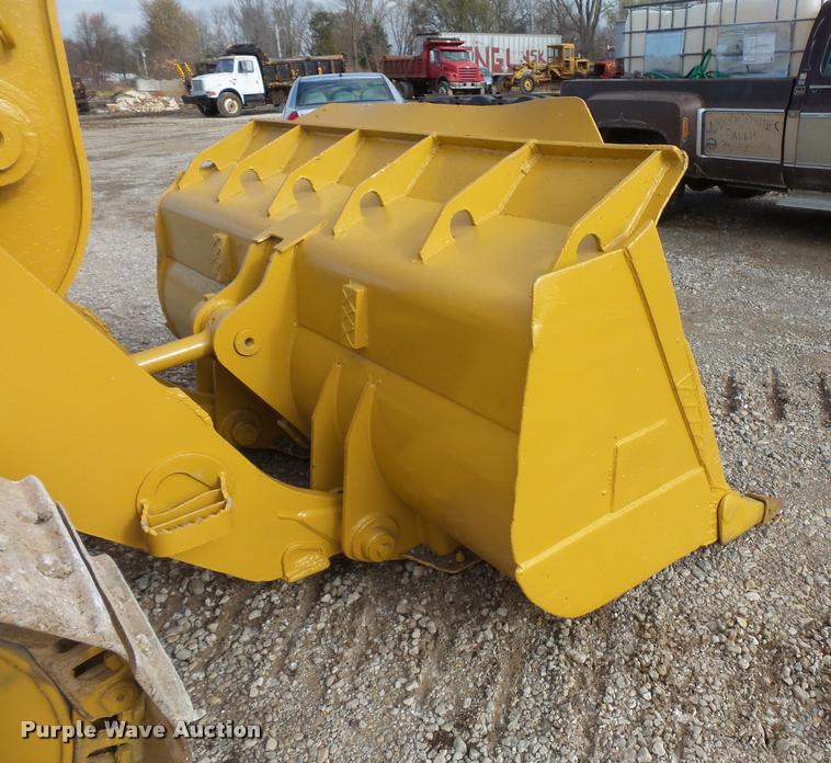 image for item L3588 1989 Caterpillar 963 track loader