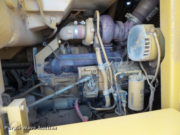 image for item L3588 1989 Caterpillar 963 track loader