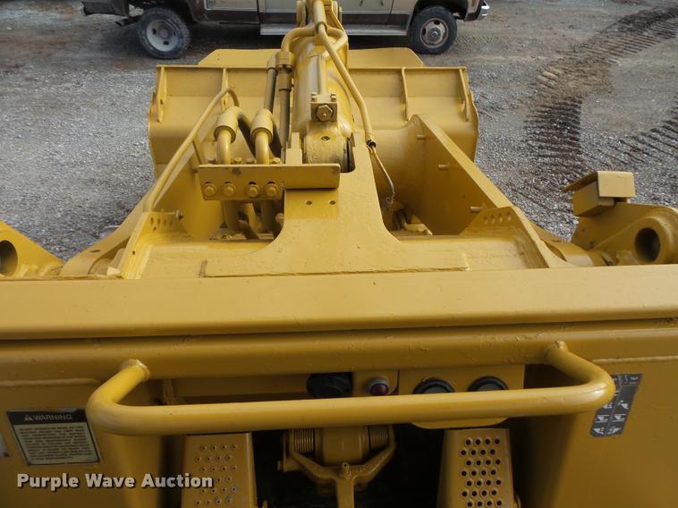 image for item L3588 1989 Caterpillar 963 track loader