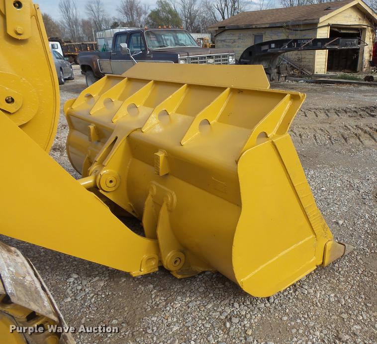 image for item L3589 1984 Caterpillar 953 track loader