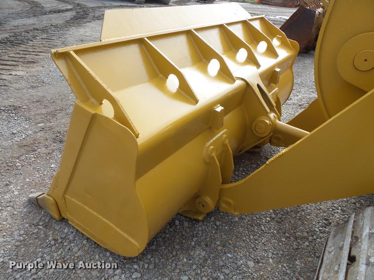 image for item L3589 1984 Caterpillar 953 track loader