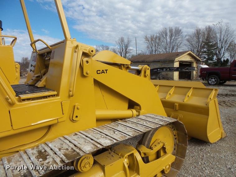 image for item L3589 1984 Caterpillar 953 track loader