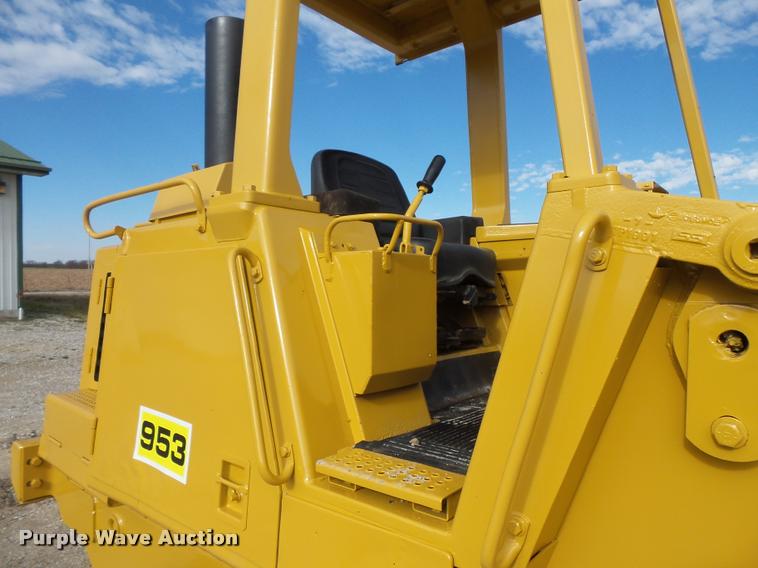 image for item L3589 1984 Caterpillar 953 track loader