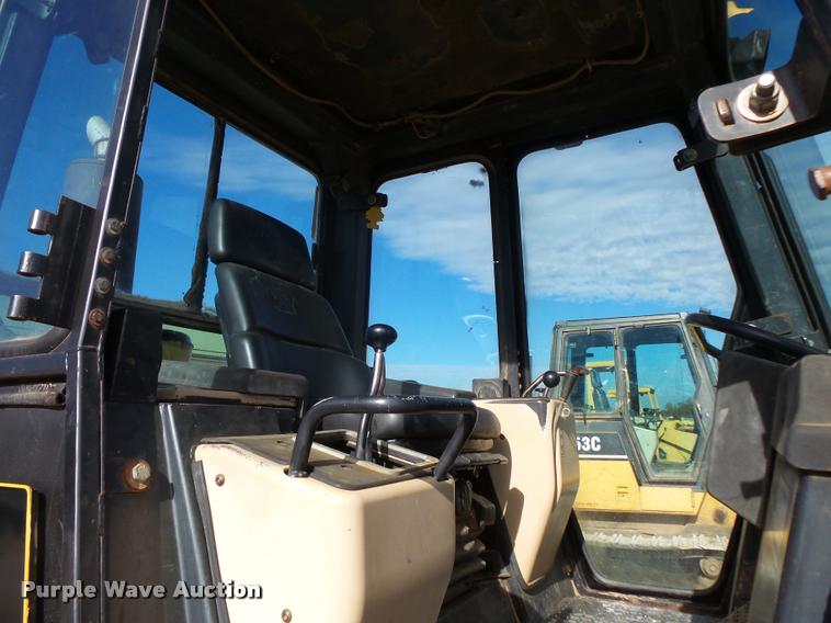 image for item L3591 1996 Caterpillar 953C track loader