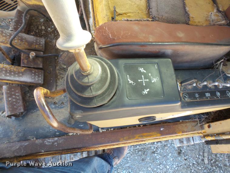 image for item L3592 Caterpillar 215B excavator