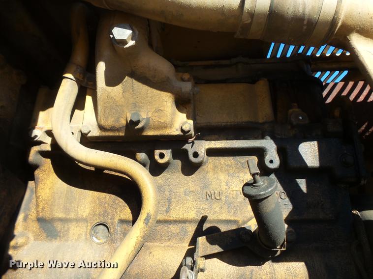 image for item L3592 Caterpillar 215B excavator