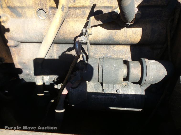 image for item L3592 Caterpillar 215B excavator