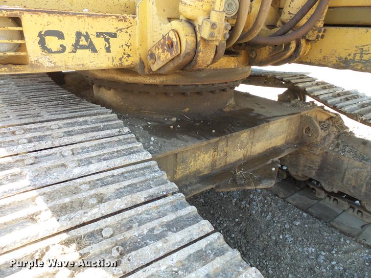 image for item L3592 Caterpillar 215B excavator