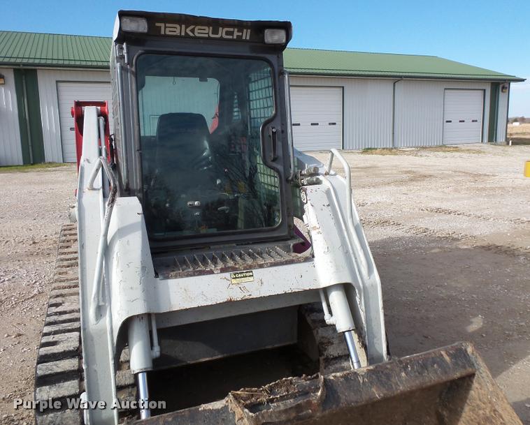 image for item L3593 2001 Takeuchi TL150 skid steer