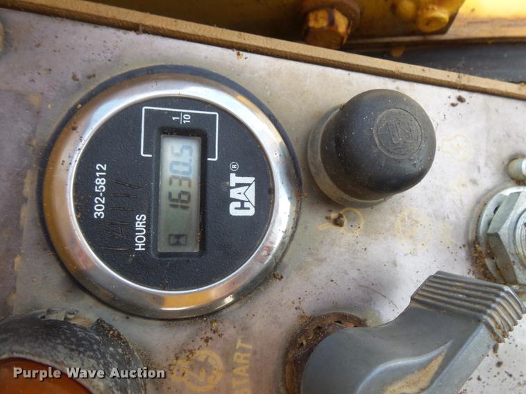 image for item L3594 1987 Caterpillar 963 track loader