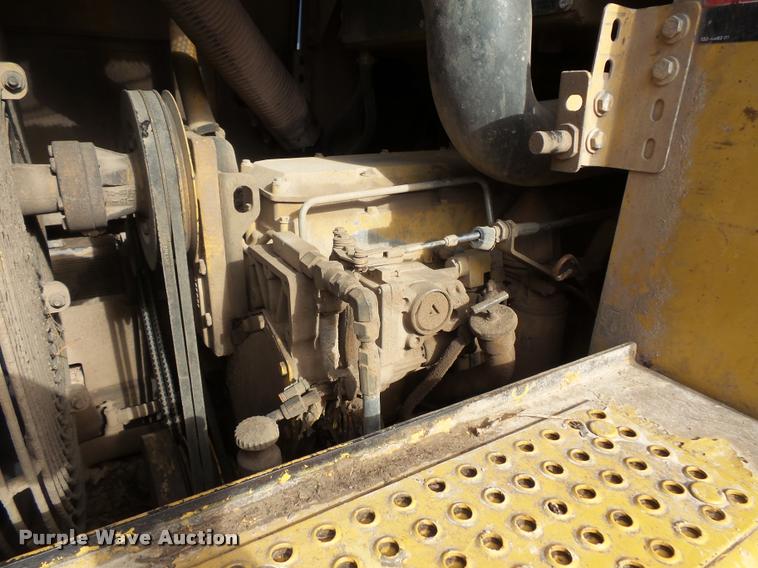 image for item L3595 1996 Caterpillar 953C track loader