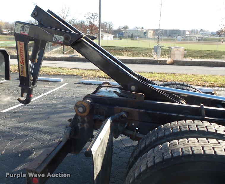 image for item L3607 2003 International DuraStar 4300 hooklift / roll off truck