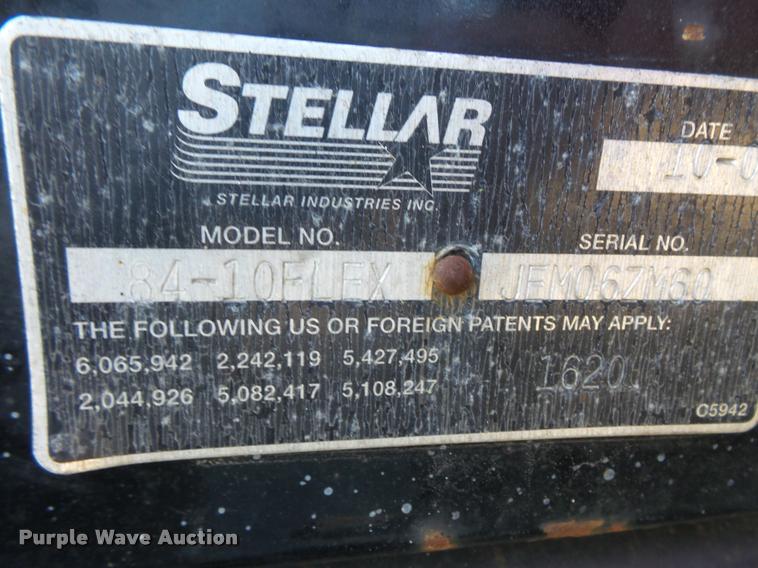 image for item L3607 2003 International DuraStar 4300 hooklift / roll off truck