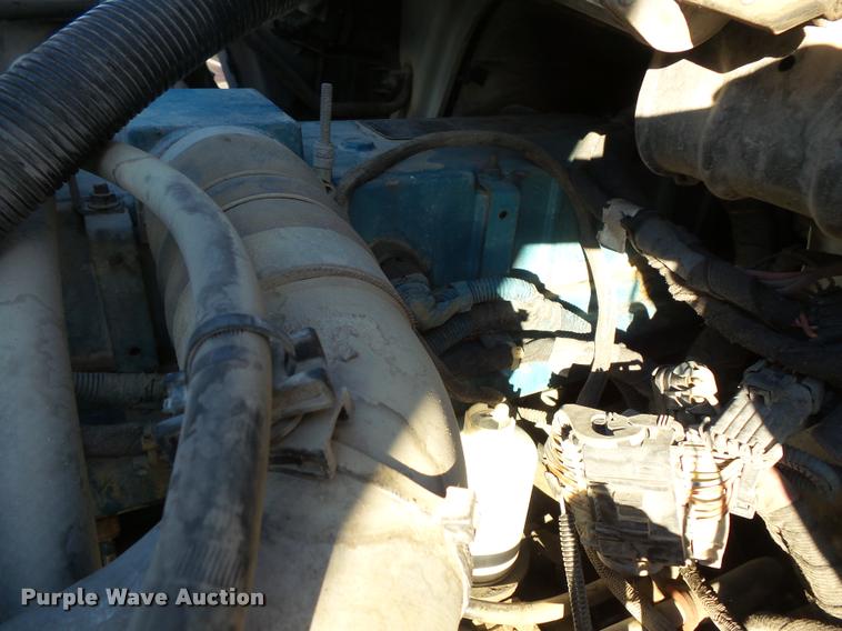 image for item L3607 2003 International DuraStar 4300 hooklift / roll off truck