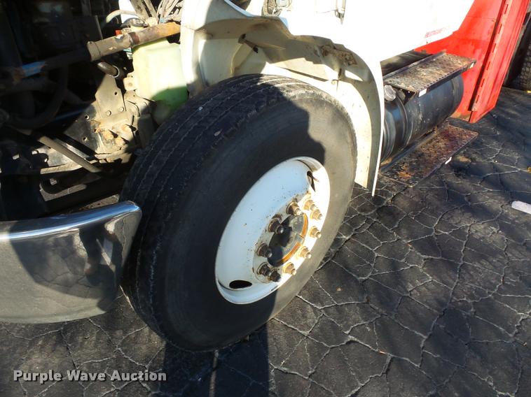 image for item L3607 2003 International DuraStar 4300 hooklift / roll off truck