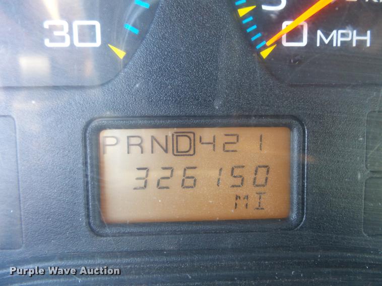 image for item L3607 2003 International DuraStar 4300 hooklift / roll off truck