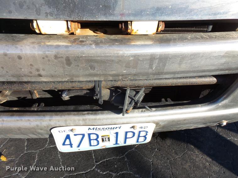 image for item L3607 2003 International DuraStar 4300 hooklift / roll off truck