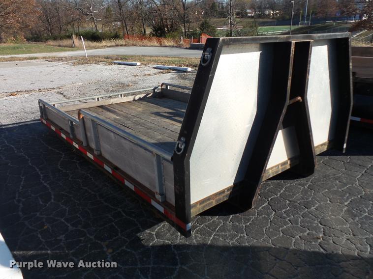 image for item L3607 2003 International DuraStar 4300 hooklift / roll off truck