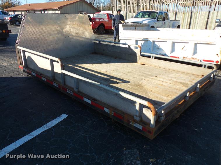 image for item L3607 2003 International DuraStar 4300 hooklift / roll off truck