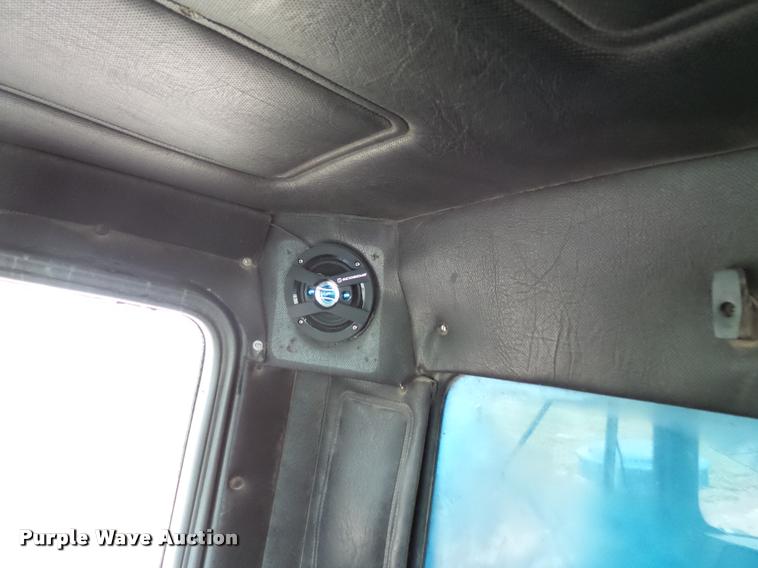 image for item L3608 1987 Mack R686ST dump truck